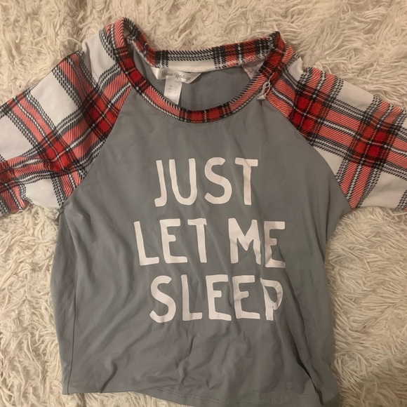 Pajama Set, Size Medium. - Picture 2 of 3